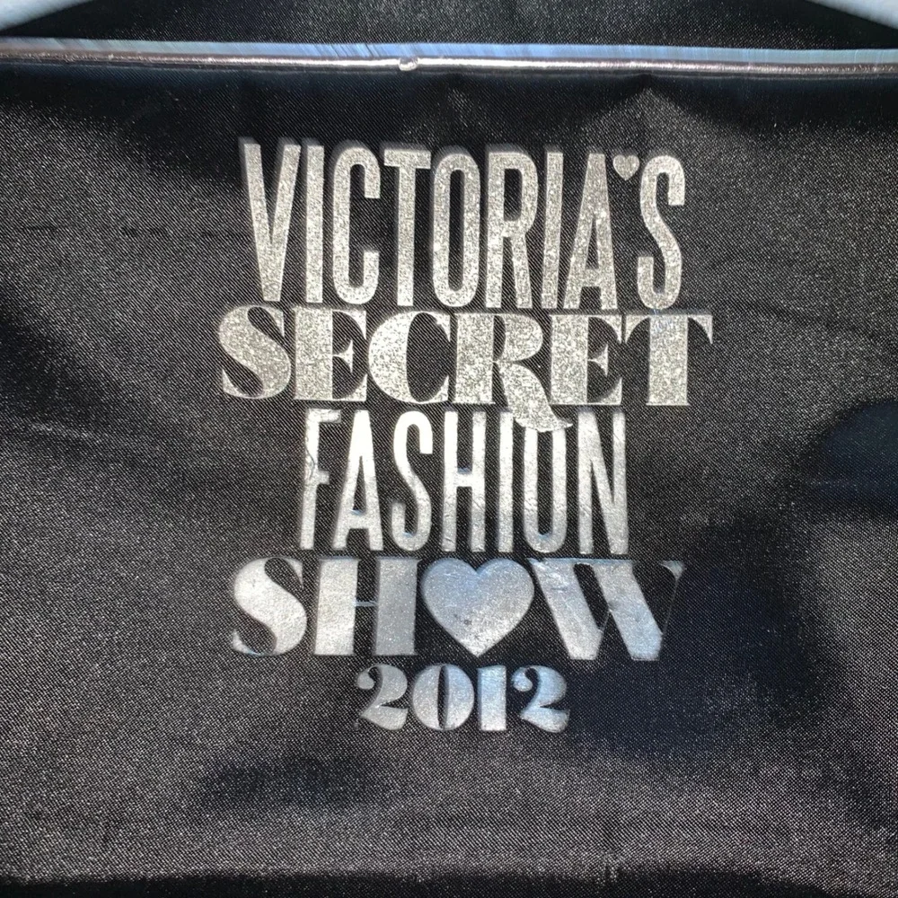 Victoria's Secret black silver make up‎ bag cosmetics bag 2012